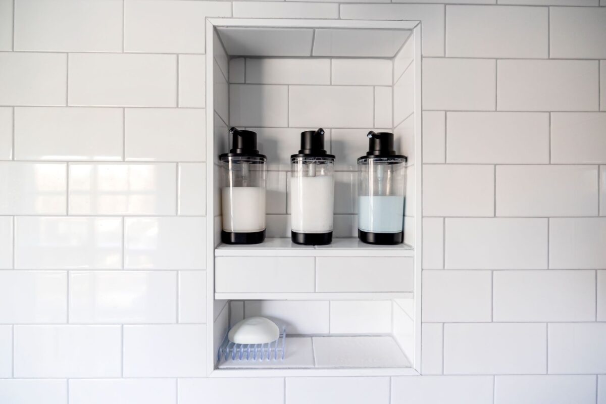 Lilial interdit depuis 2022 : un shampooing et cinq parfums rappelés en septembre 2026